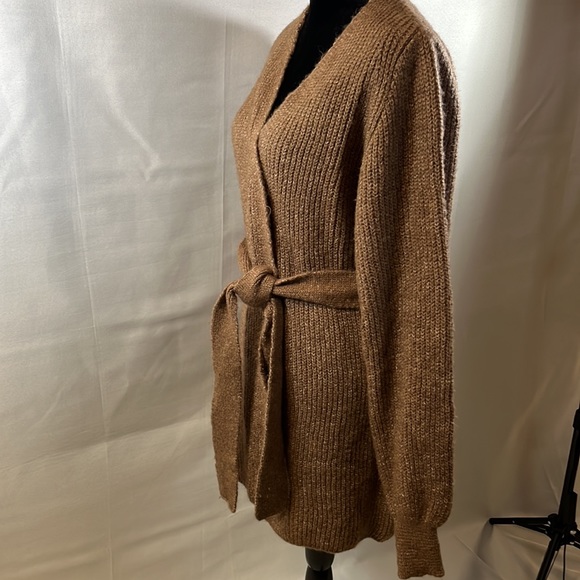 Wool blend cardigan Topshop, size 8-10, light brown color, very warm. - Picture 3 of 4